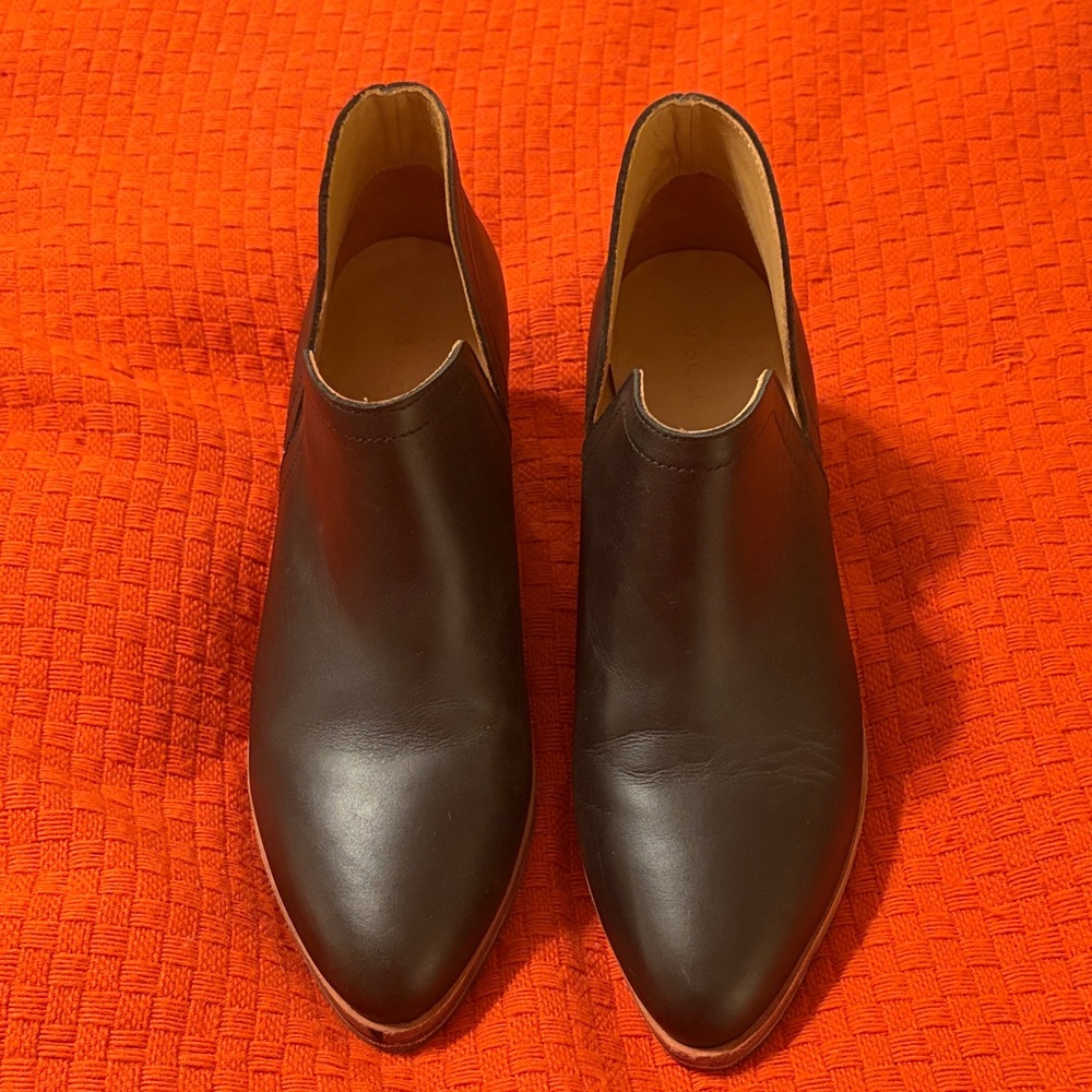 Nisolo Black  Leather Booties-NWOT Size 8